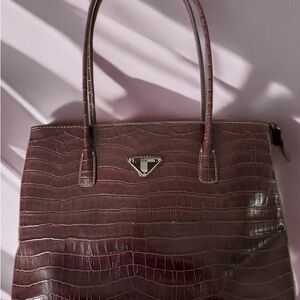 Elegant Brown Crocodile-Embossed Tote Bag